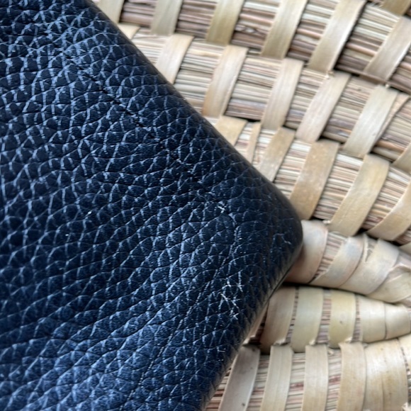 kate spade chester street tinie pebbled leather wristlet w/tassel - black - Picture 4 of 6